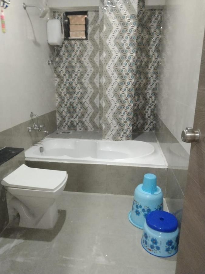 Hotel Md Residency Ānand Екстериор снимка
