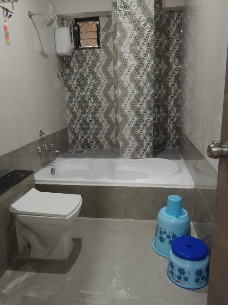 Hotel Md Residency Ānand Екстериор снимка