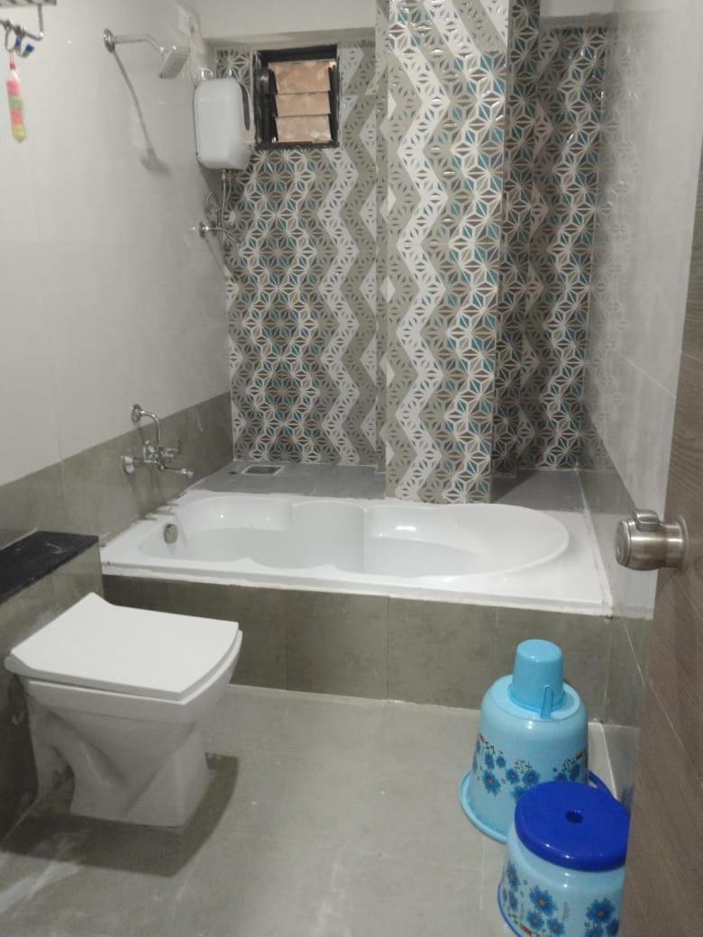 Hotel Md Residency Ānand Екстериор снимка
